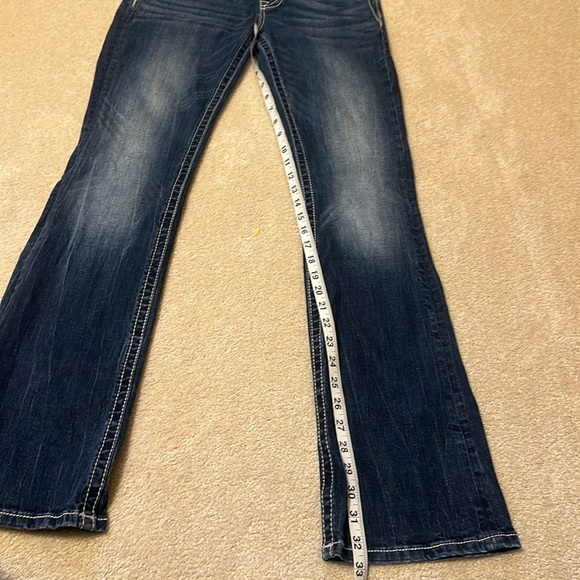 Miss Me Low Rise Boot Cut jeans nicely jeweled size 28 X 33 1/2 - Picture 8 of 14